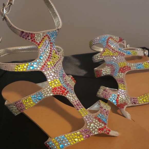 Sandals - Picture 2 of 3